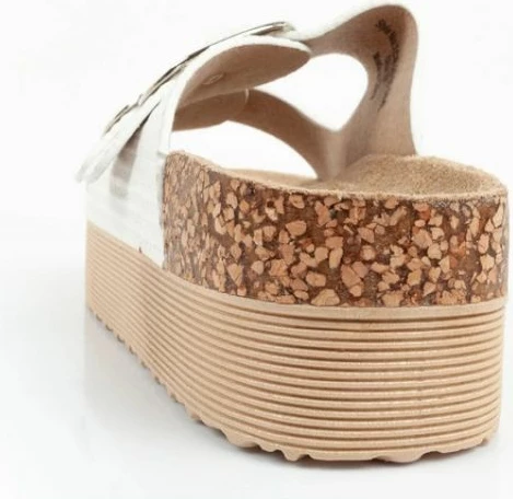 Shapka për femra Lee Cooper, të bardha