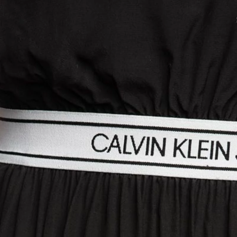 Fustan nga Calvin Klein për femra, i zi