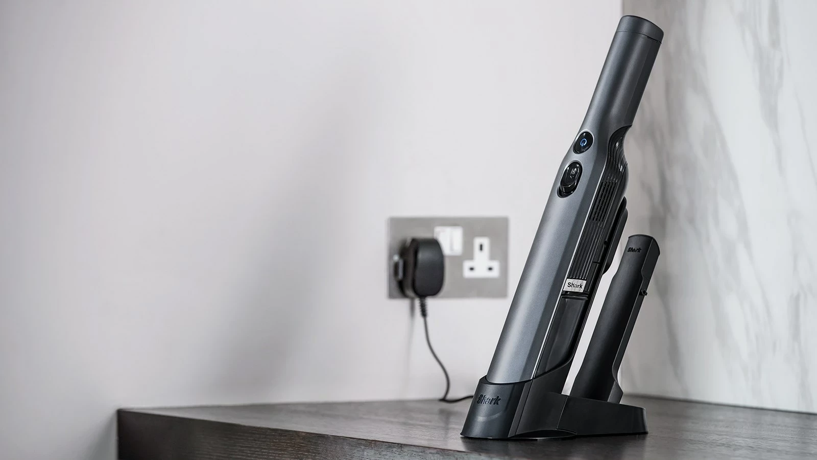 Fshesë dore Shark WV200, Argjendtë