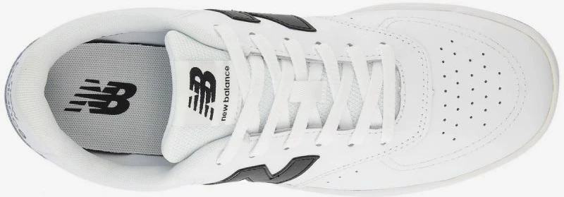 Atlete për stil jetese New Balance, të bardha