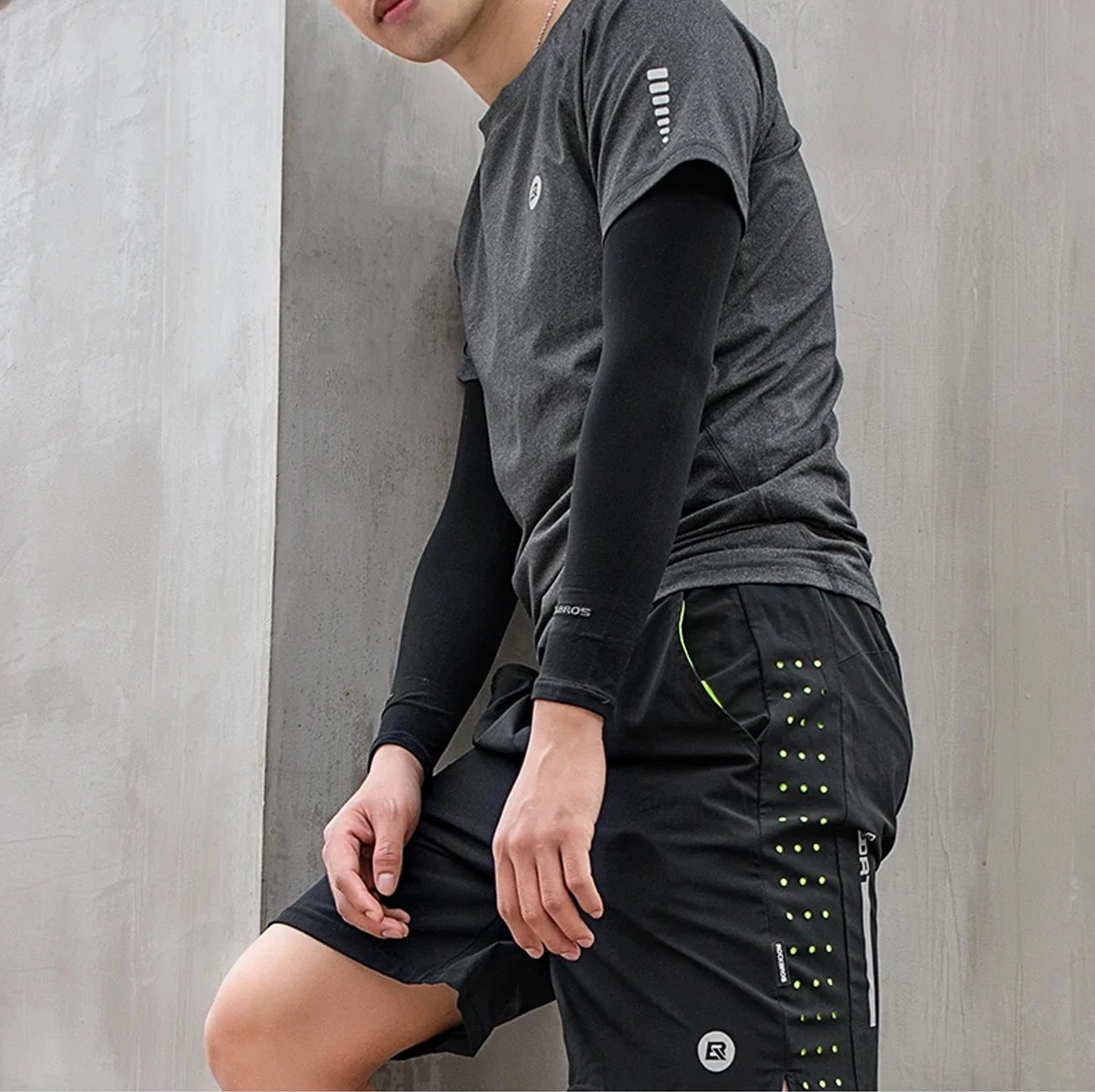 Mëngë sportive Rockbros XT9002BK për çiklizëm, set 2 copë, e zezë