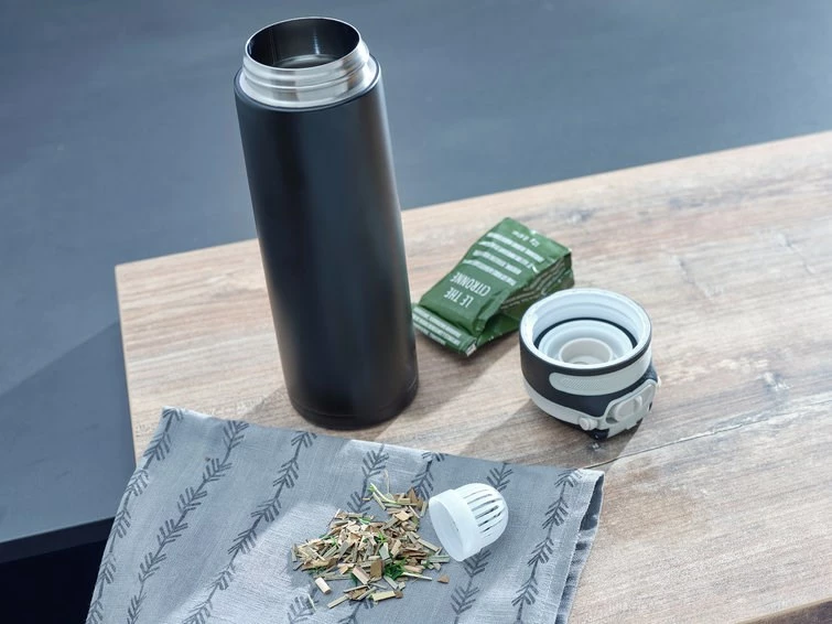 Gotë termike udhëtimi Leifheit 3271, 600 ml, e zezë