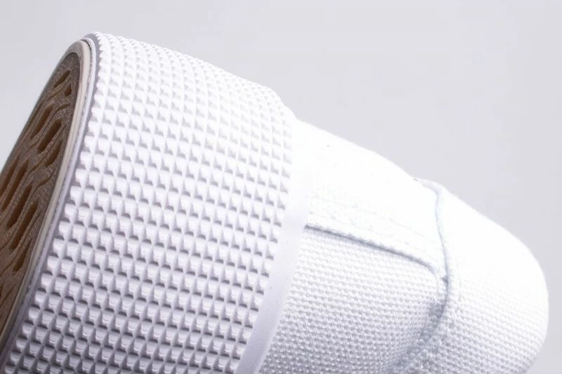 Këpucë Lee Cooper për femra, të bardha