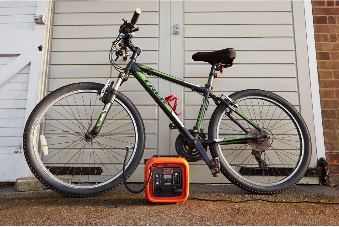 Kompresori i ajrit Black & Decker ASI400-XJ, 160 l/min