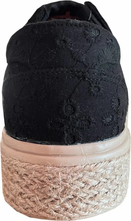 Atlete për femra Lee Cooper, të zeza