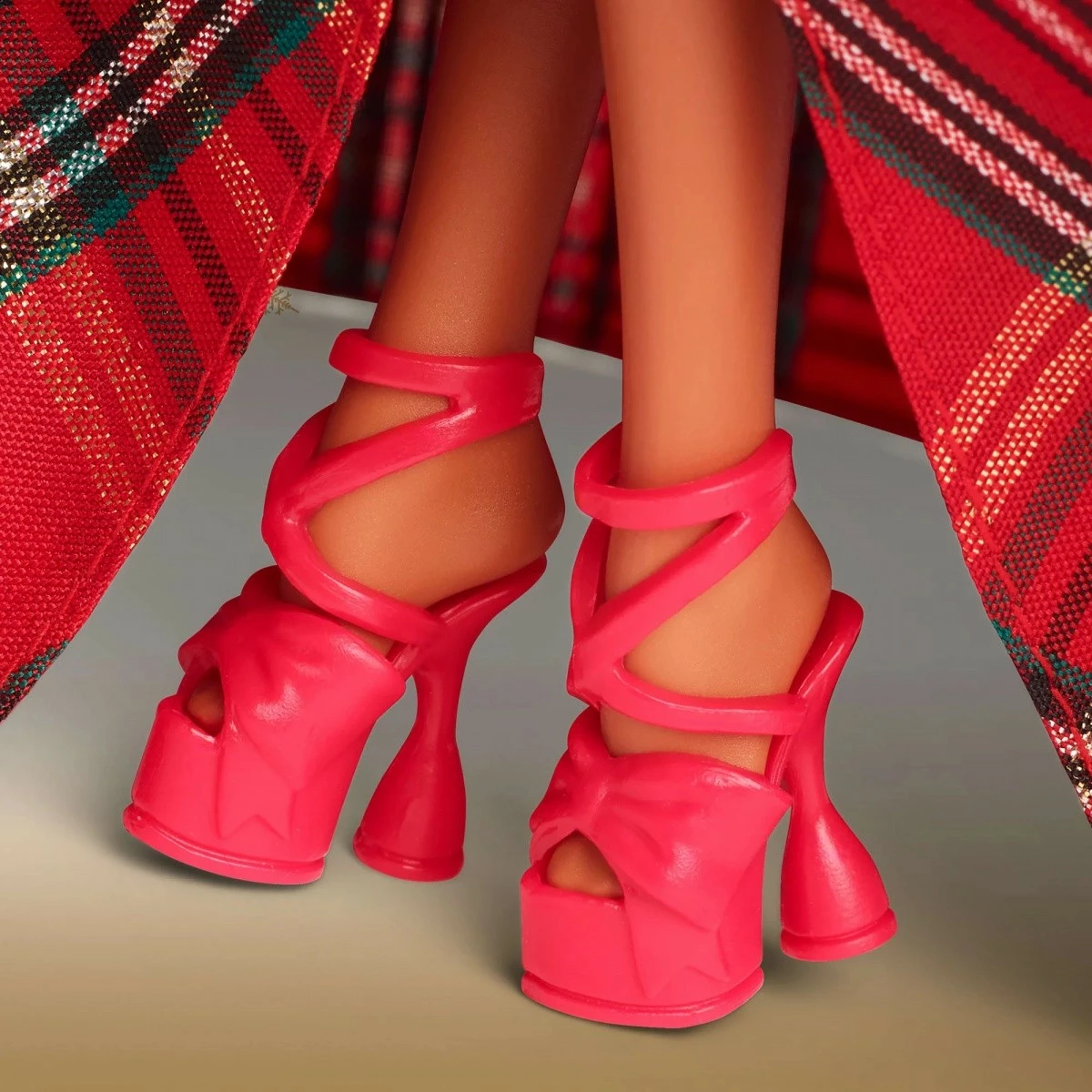 Kukull Barbie Mattel Holiday Brunette Doll, Barbie Signature, HRM67, e kuqe, koleksion