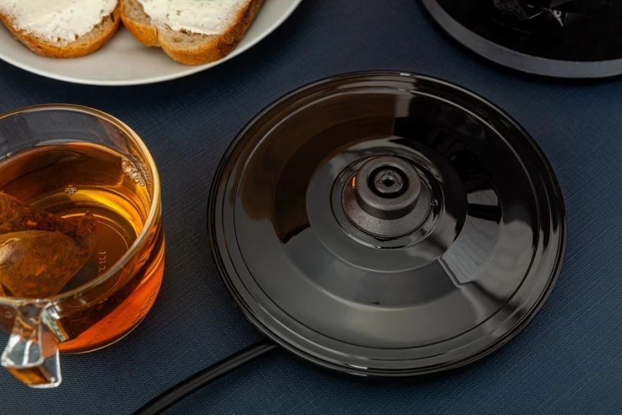 Vluese uji Eldom C270C Oss, 1.7L, 2150W, e zezë 