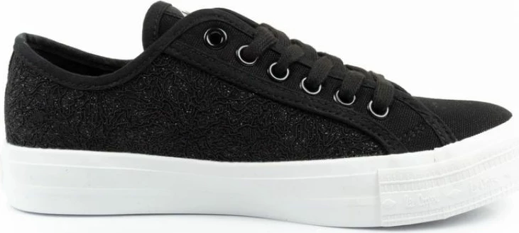 Atlete femra Lee Cooper, të zeza