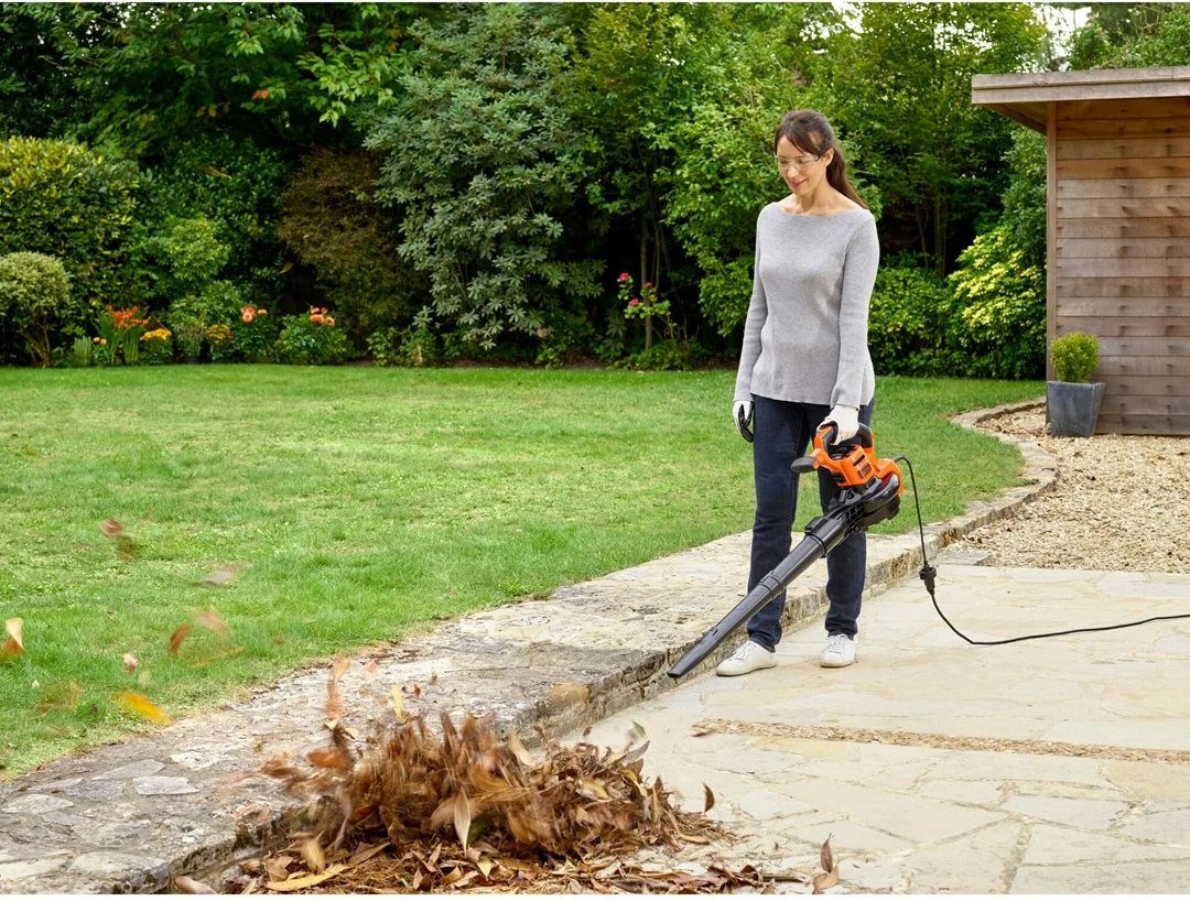 Fshesë me vakum dhe fryrës gjethe BLACK+DECKER BEBLV301-QS, 3000 W, portokalli