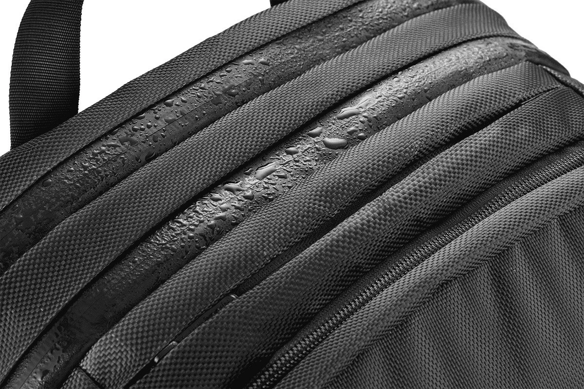 Çantë shpine XD DESIGN BOBBY EXPLORE, 17", e zezë