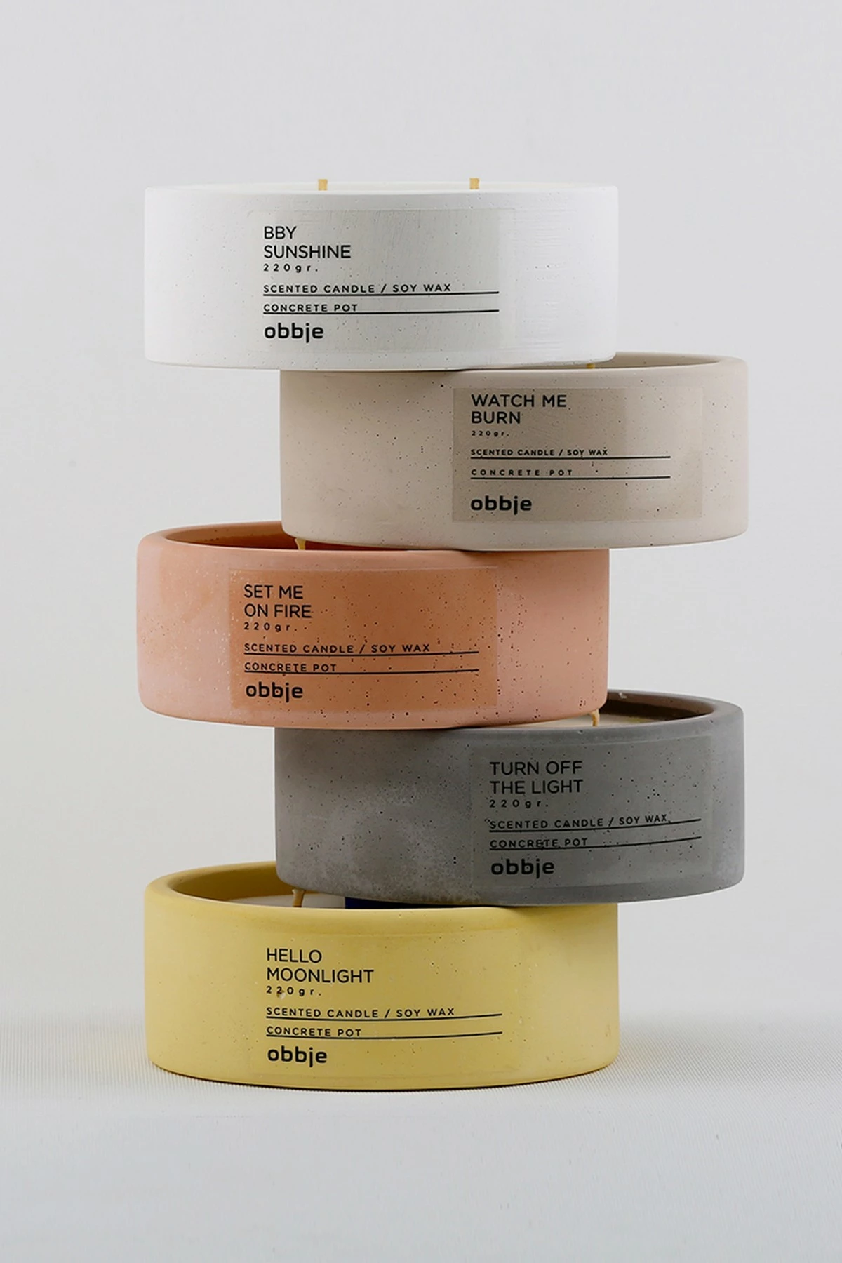 Qiri dekorativ, enë betoni, aromë amber, Watch Me Burn Flat