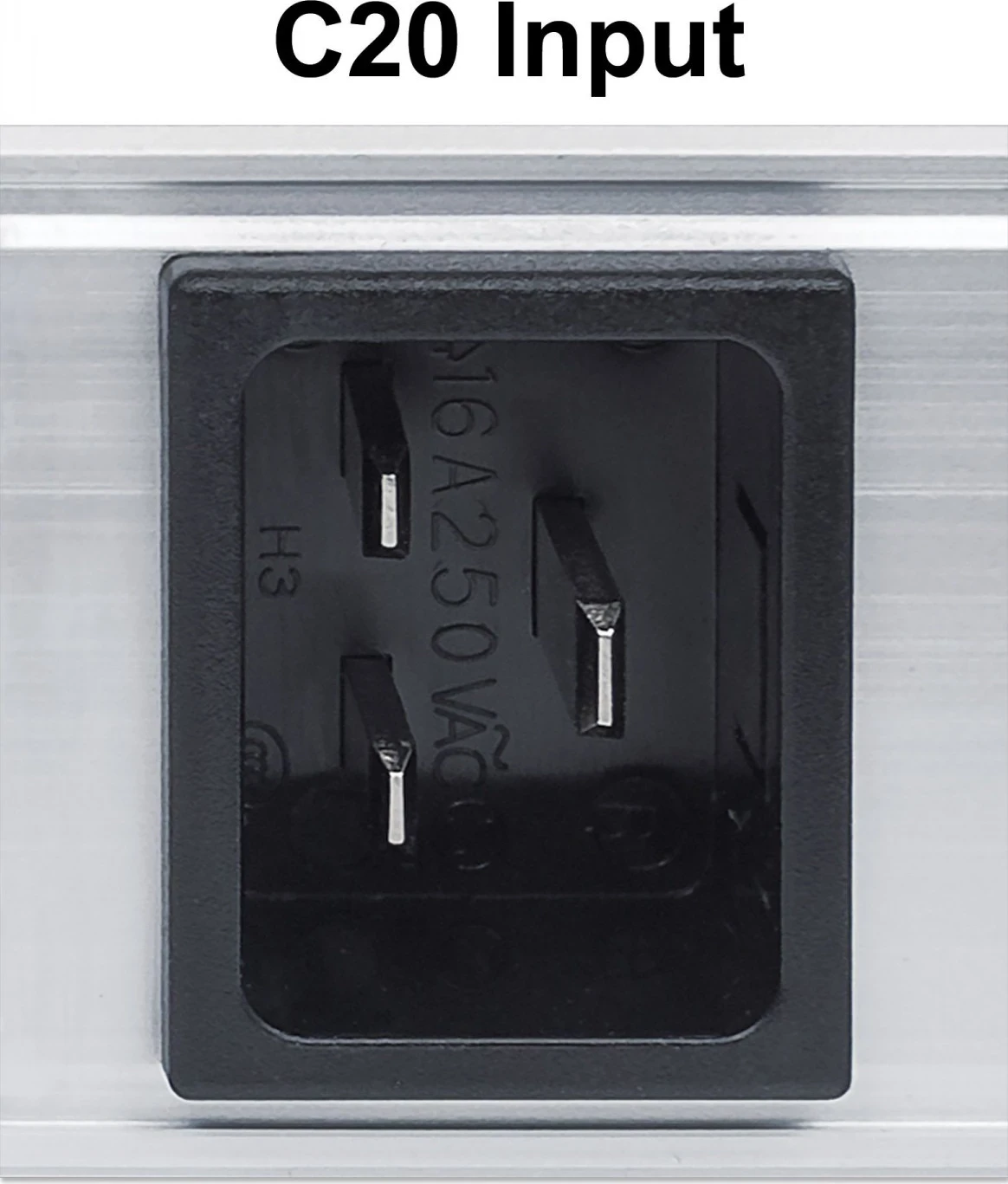 PDU me menaxhim IP Intellinet për kabinetë rack, e zezë