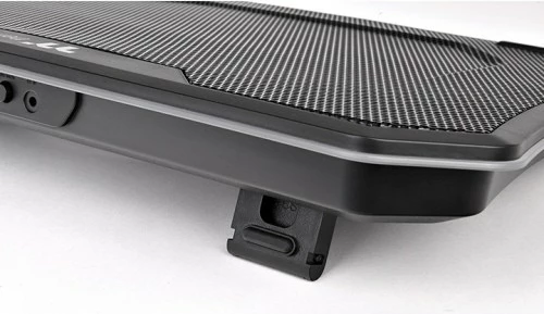 Cooling pad Thermaltake Massive 12 RGB për laptop deri 15 inç, zi