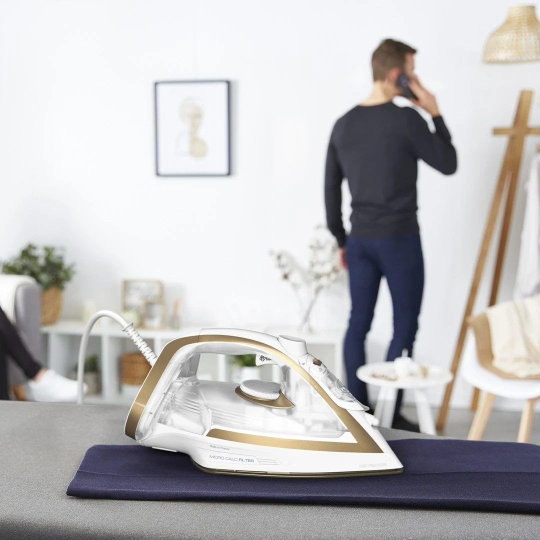 Hekur Tefal Puregliss FV8042, 3000 W, Durilium AirGlide Autoclean, Bardhë/Bronzi