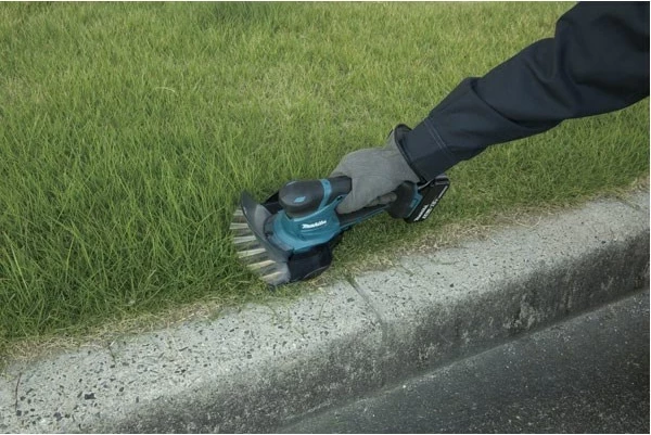 Kositëse bari Makita DUM604ZX 16 cm 18 V Lithium-Ion, e zezë, e kaltër