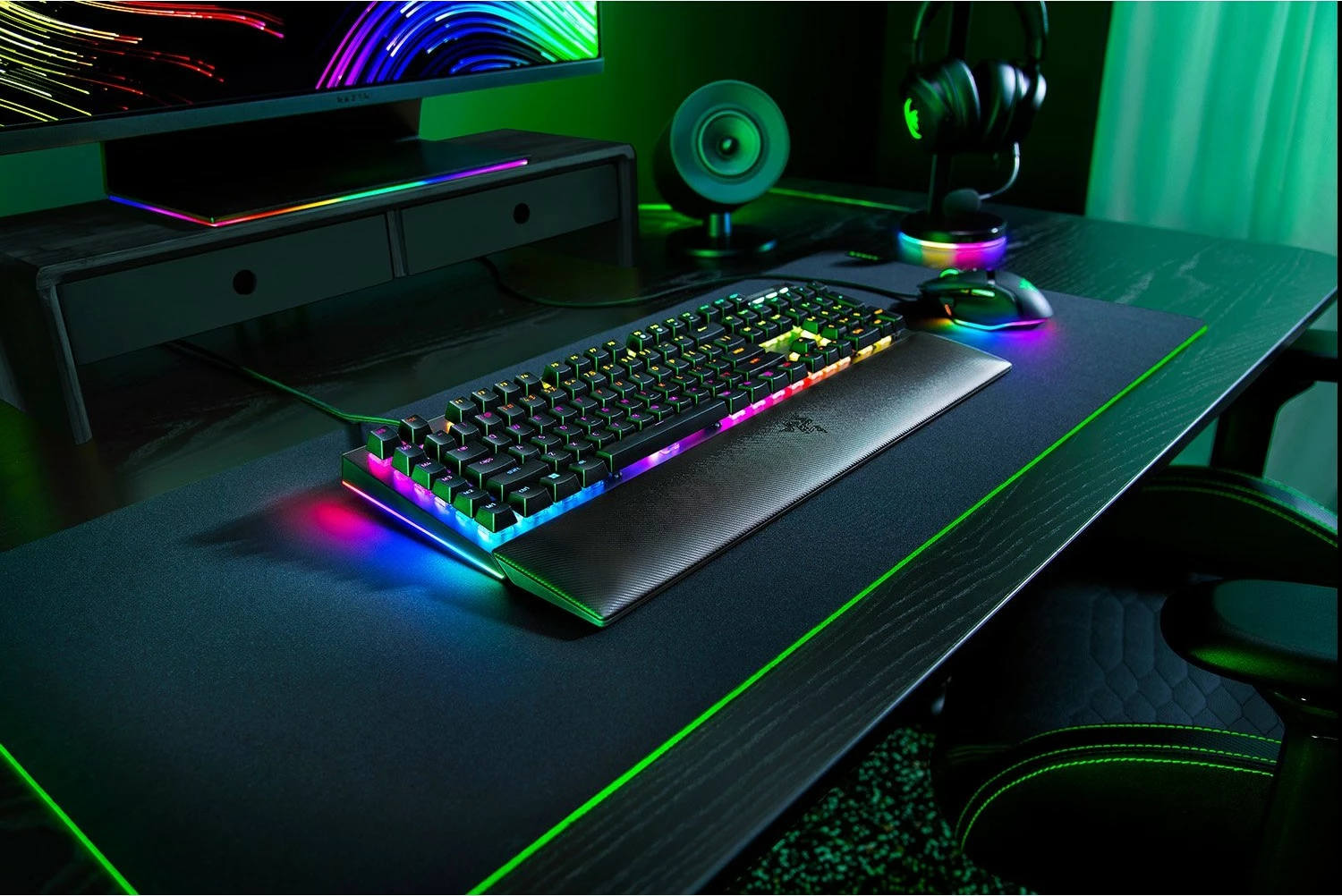 Tastierë mekanike Razer BlackWidow V4, Green Switch, RGB, full-size, QWERTY, e zezë