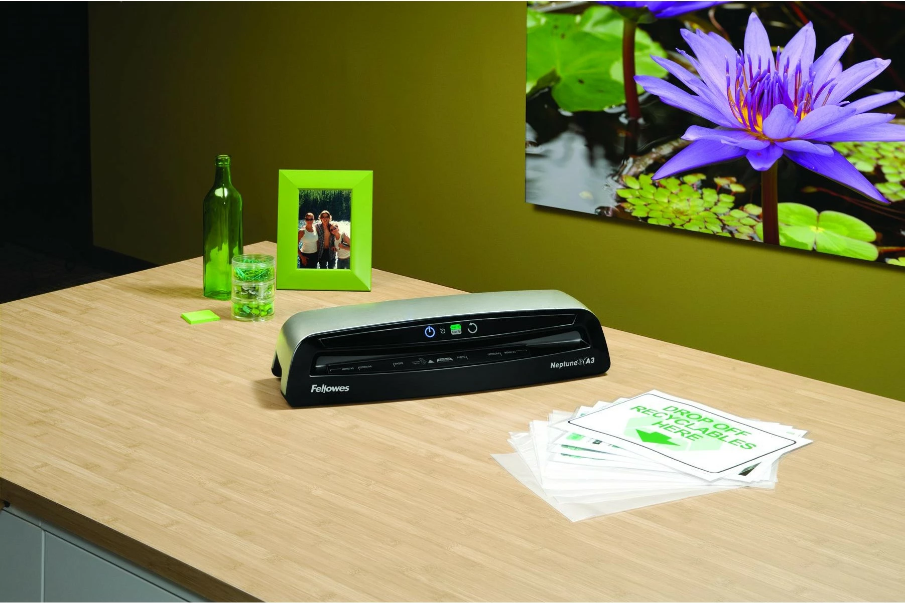 Laminator Fellowes Neptune 3, 32 cm, 600 mm/min, 0.175 mm, e zezë