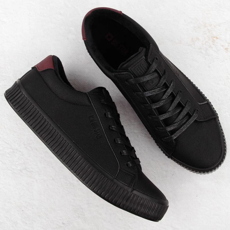 Atlete femra Big Star, të zeza