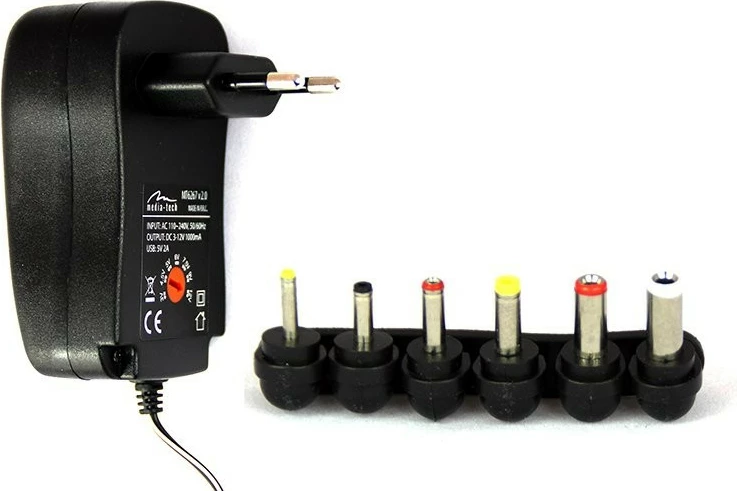 Karikues universal Media-Tech MT6267 V2 për tabletë, 12V, 1A, i zi me 6 konektorë