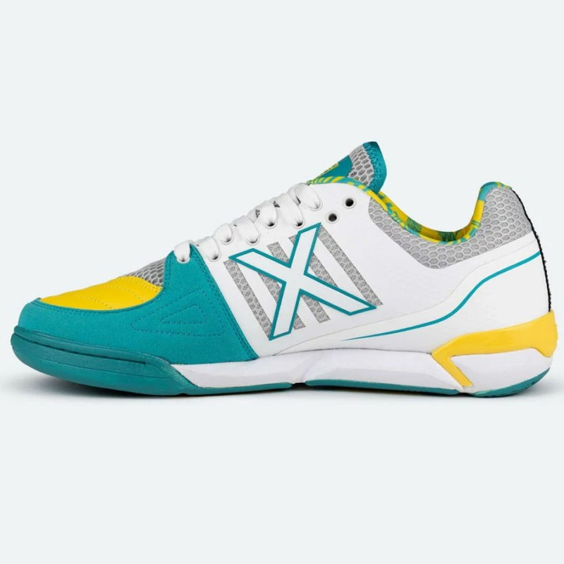 Atlete futbolli për meshkuj Munich, të bardha