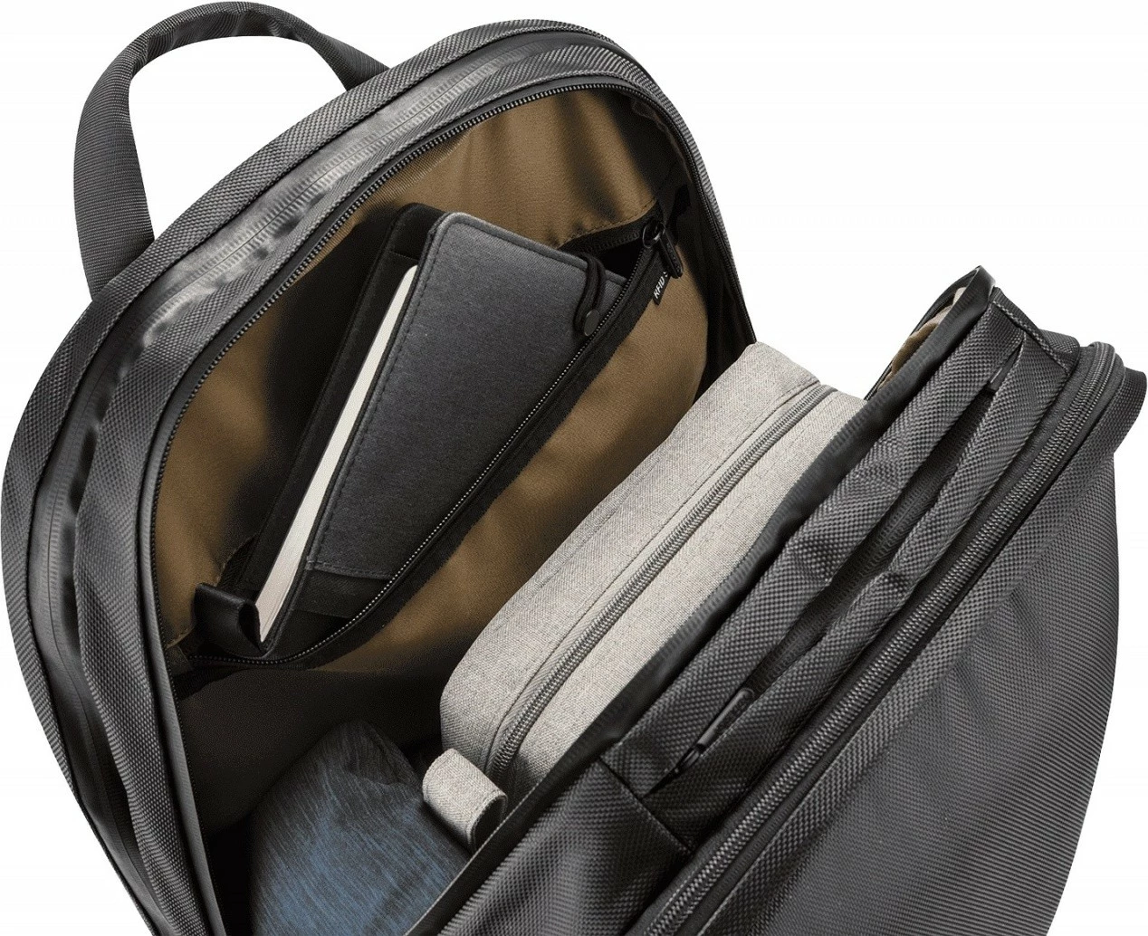 Çantë shpine XD DESIGN BOBBY EXPLORE, 17", e zezë