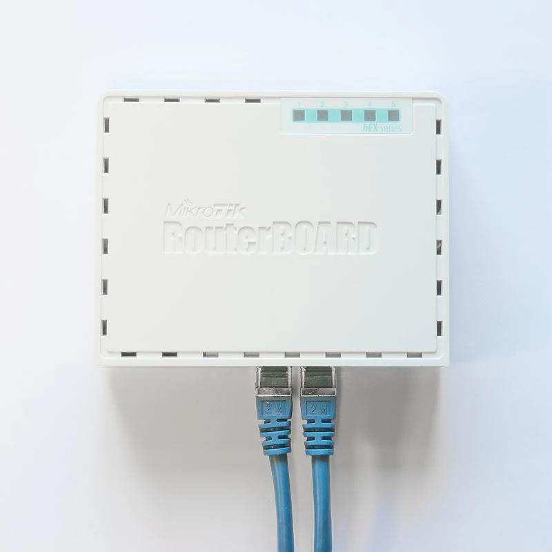 Router MikroTik RB750GR3, Gigabit Ethernet, Turquoise