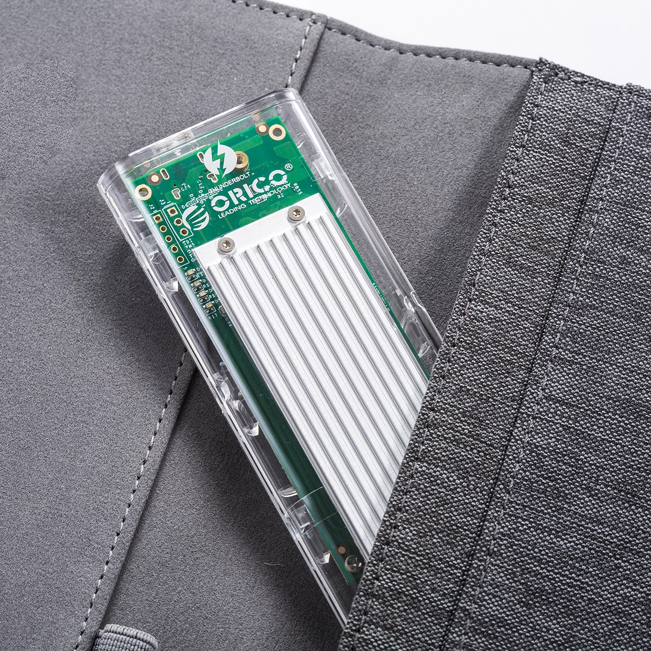 Kasë Orico TCM2-C3 për SSD M.2 NVME në USB-C 10Gb/s, Gri/Transparent