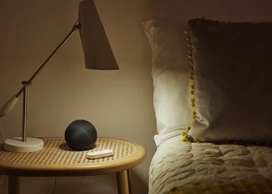 Buton Yale, i bardhë