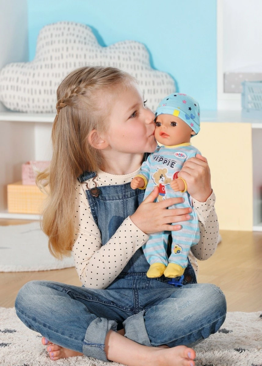 Kukull Baby Born djalë Zapf 36 cm me aksesorë, Blu