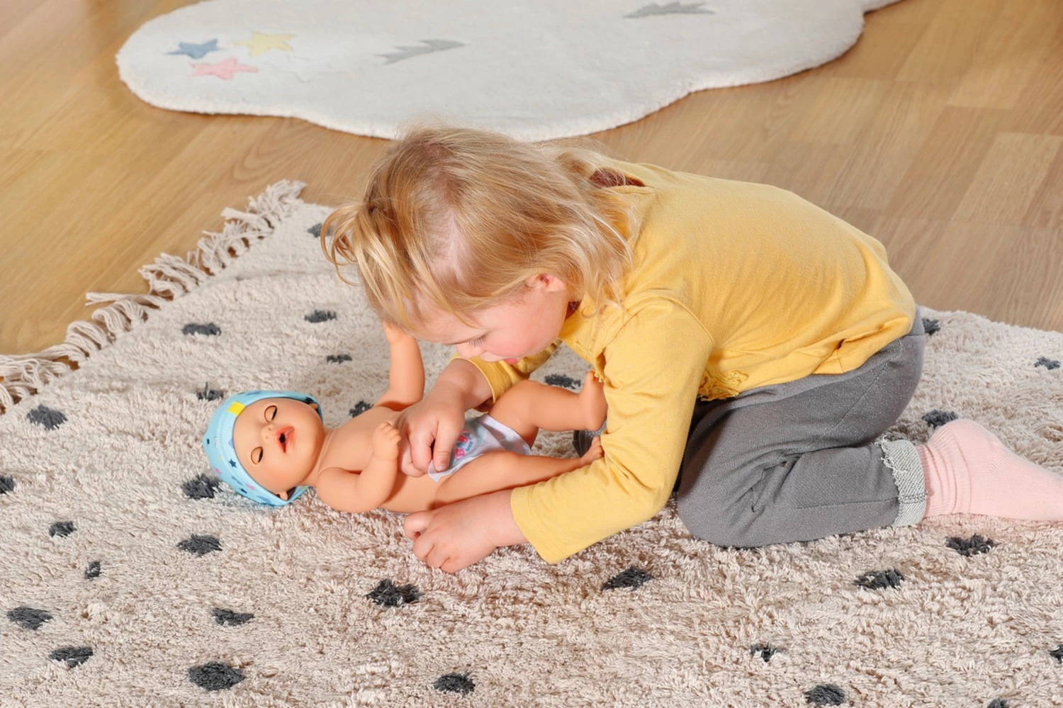 Kukull Baby Born djalë Zapf 36 cm me aksesorë, Blu