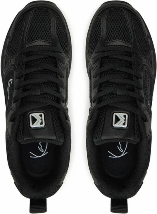 Atlete për meshkuj Karl Kani, të zeza