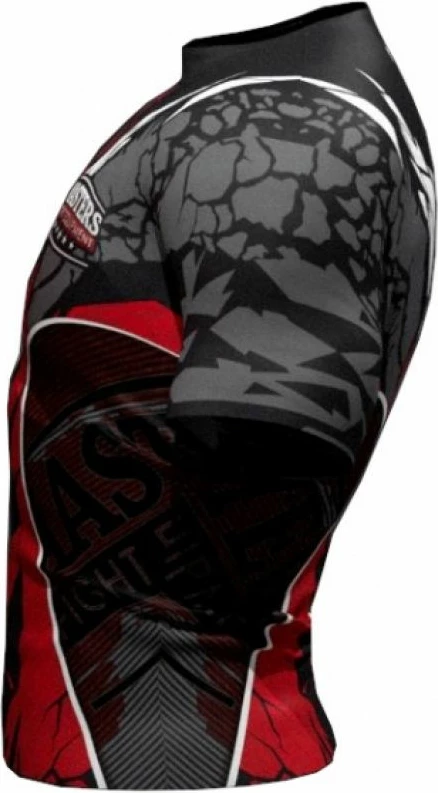 Maicë Masters për meshkuj, e zezë me të kuqe