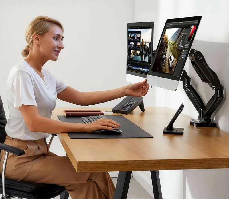 Mbajtëse tavoline për dy monitorë Techly ICA-LCD 462B, 17-32 inç, 9kg, e zezë