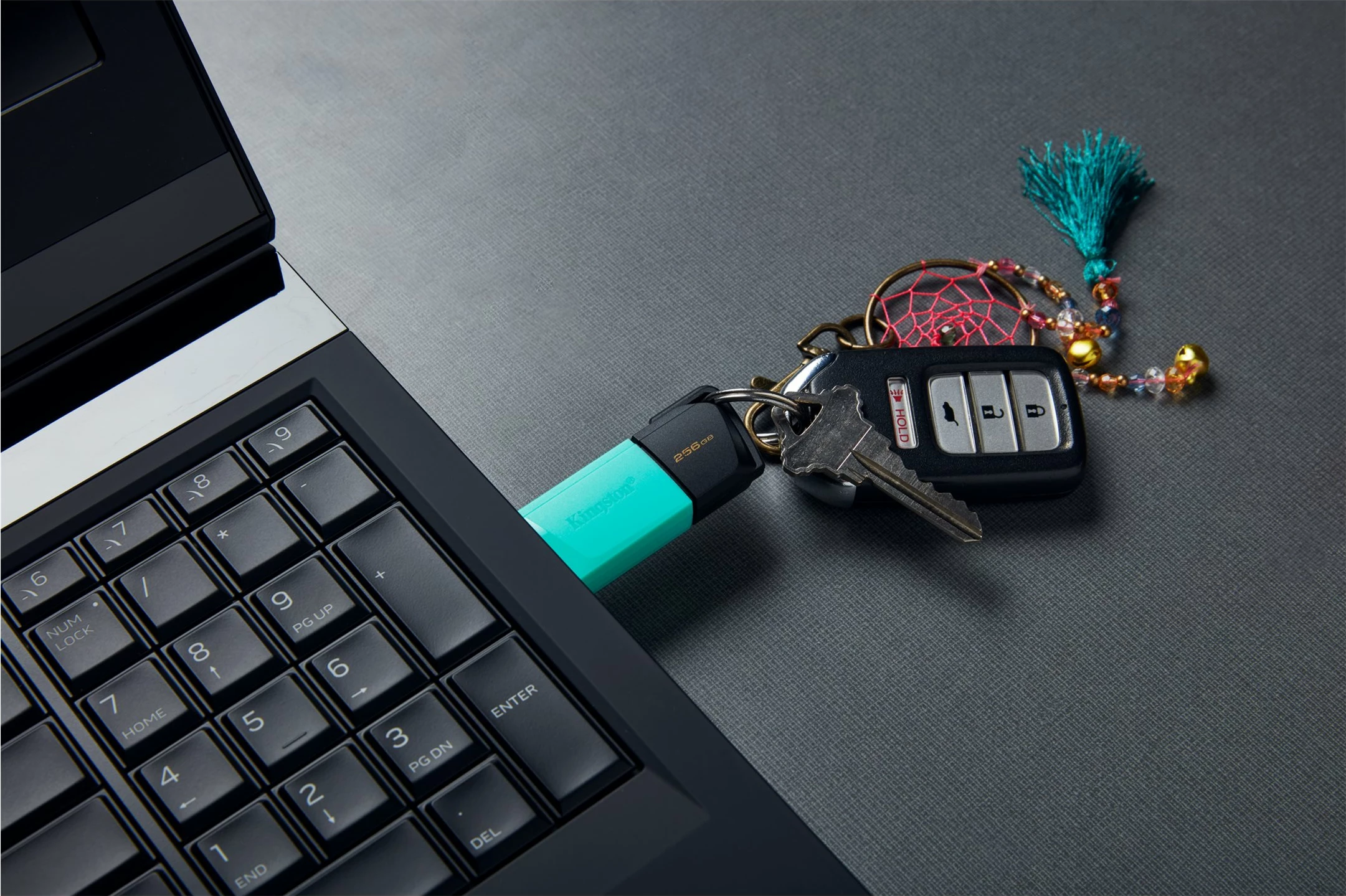 USB Kingston DataTraveler Exodia M 256GB, USB 3.2 Gen 1, zi/jeshile