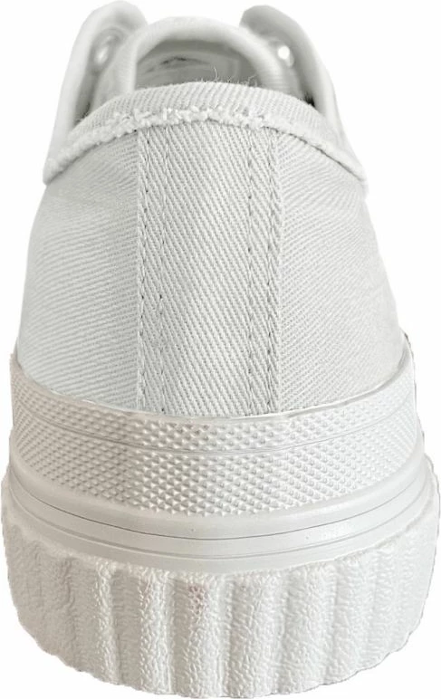 Atlete për femra Lee Cooper, të bardha