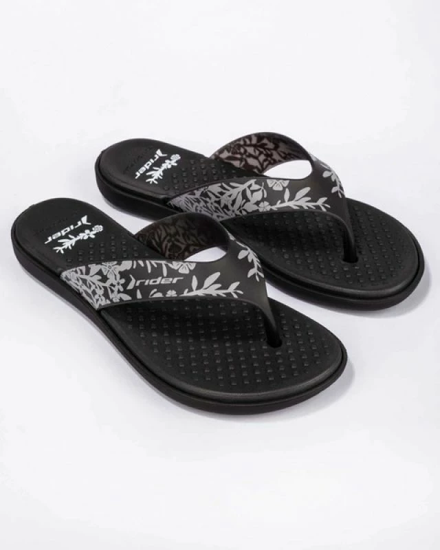 Papuqe për femra Rider, të zeza