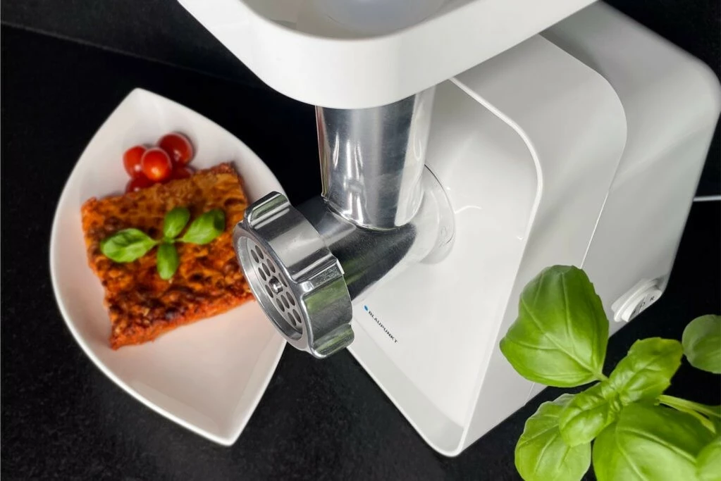 Mulli mishit Blaupunkt FMM301, 1300 W, i bardhë, me 3 sita