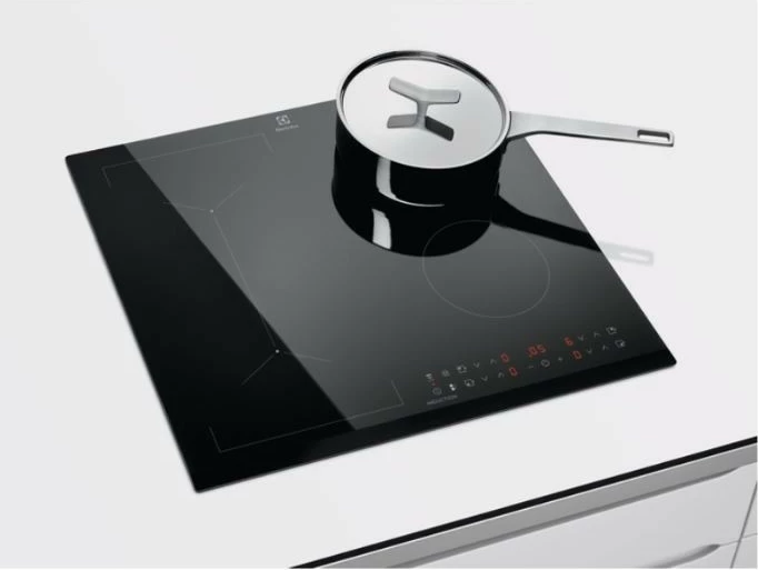 Pllakë gatimi me induksion Electrolux LIV63431BK, 60 cm, e zezë