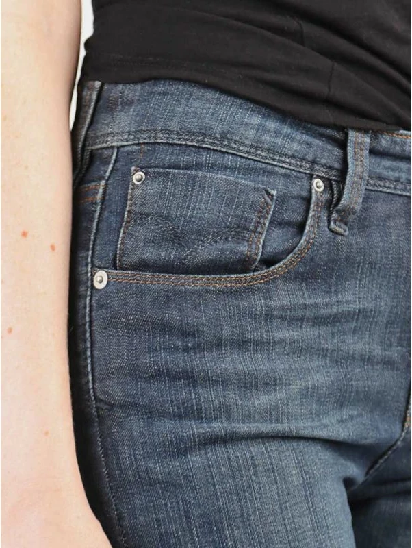 Jeans për femra Levi's, të kaltra