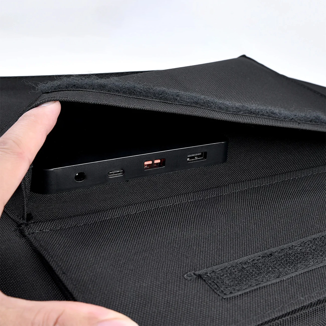 Karikues diellor i palosshëm Choetech SC009-V2, 100W, 2x USB-A, USB-C, i zi