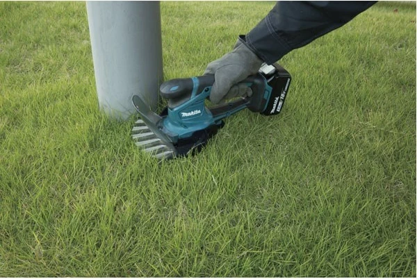 Kositëse bari Makita DUM604ZX 16 cm 18 V Lithium-Ion, e zezë, e kaltër