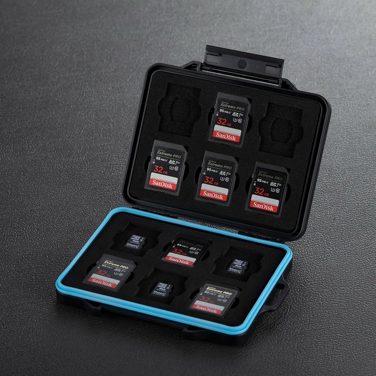 Etui Orico për 6 SD dhe 18 microSD, e zezë