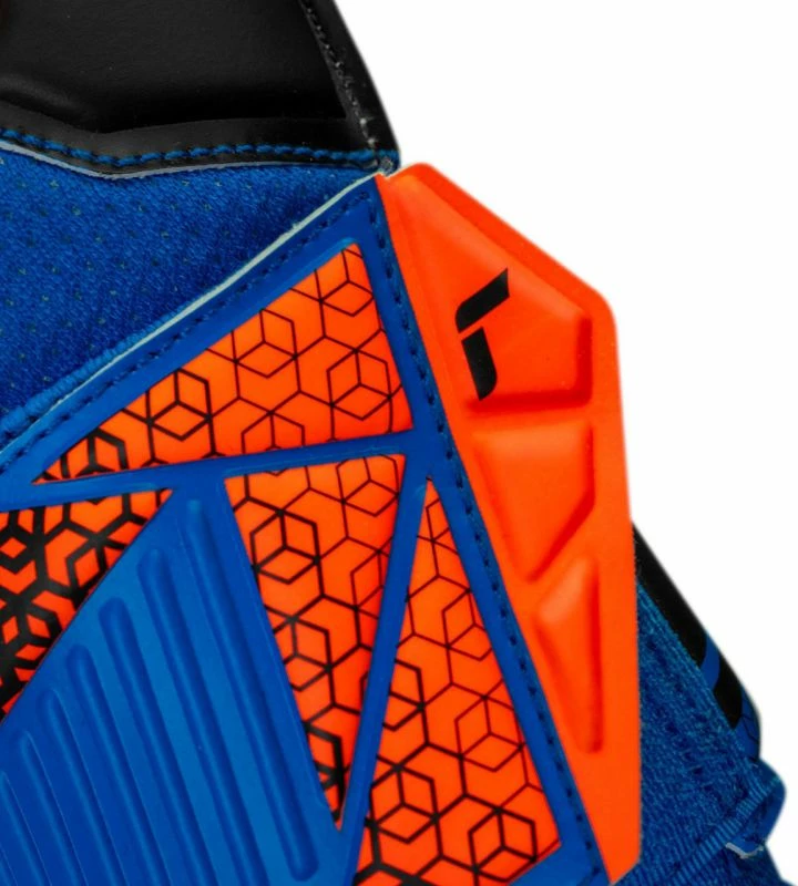 Dorëza portieri Reusch për meshkuj, të zeza dhe blu