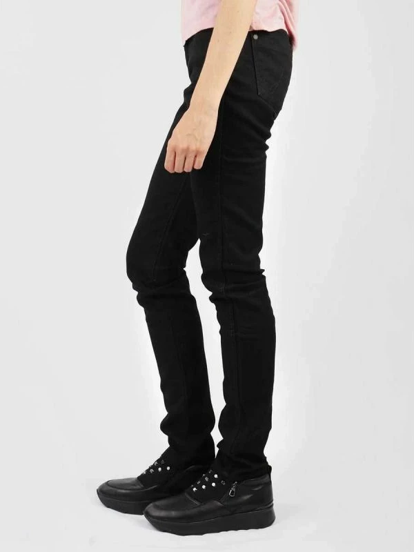 Pantallona femra Wrangler, të zeza