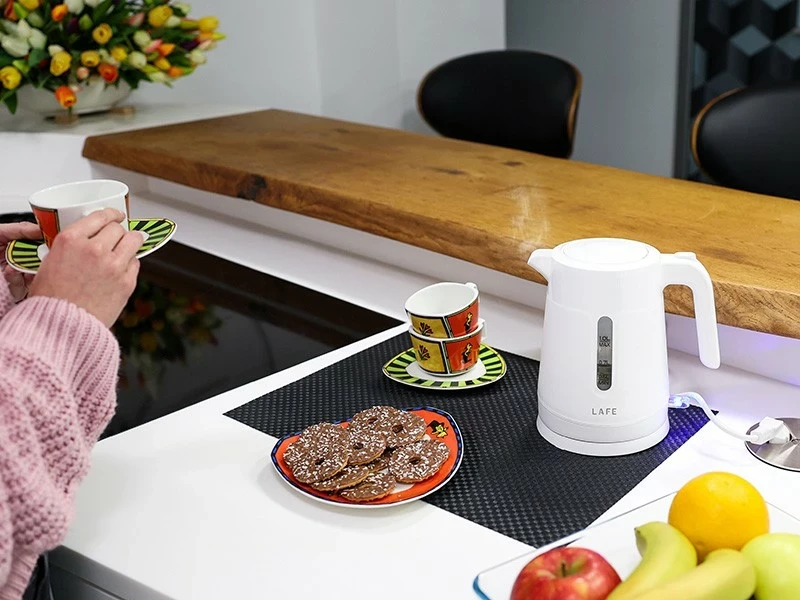Çajnik elektrik Lafe Essential S 1L, bardhë